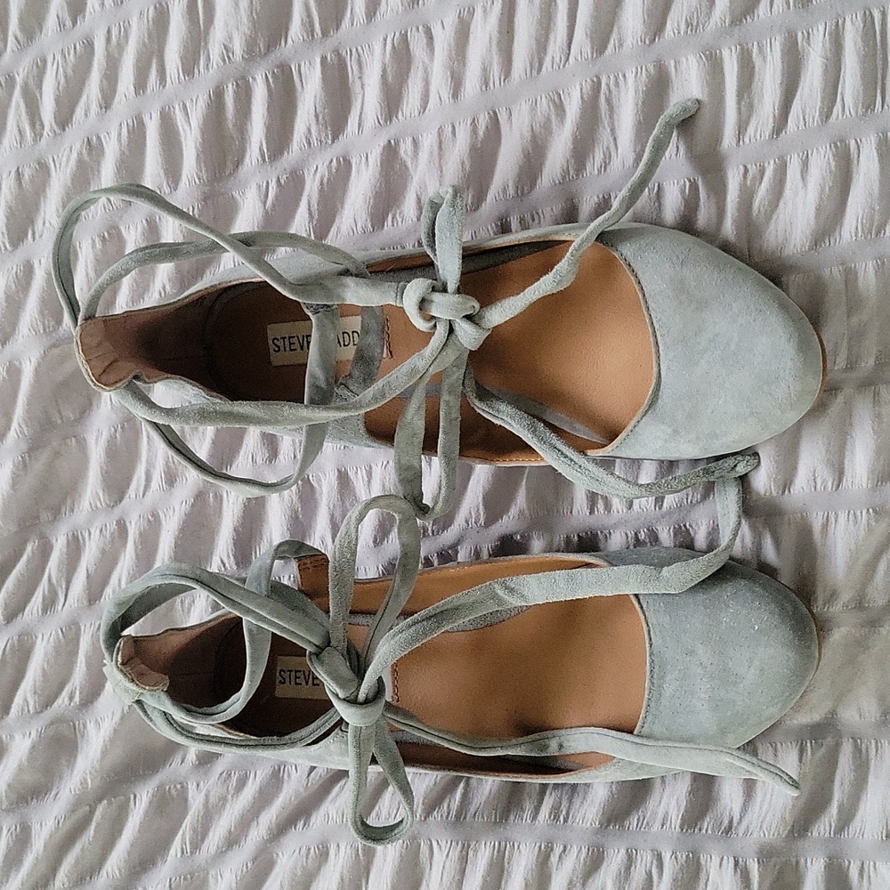 Steve Madden blue suede bebett flats